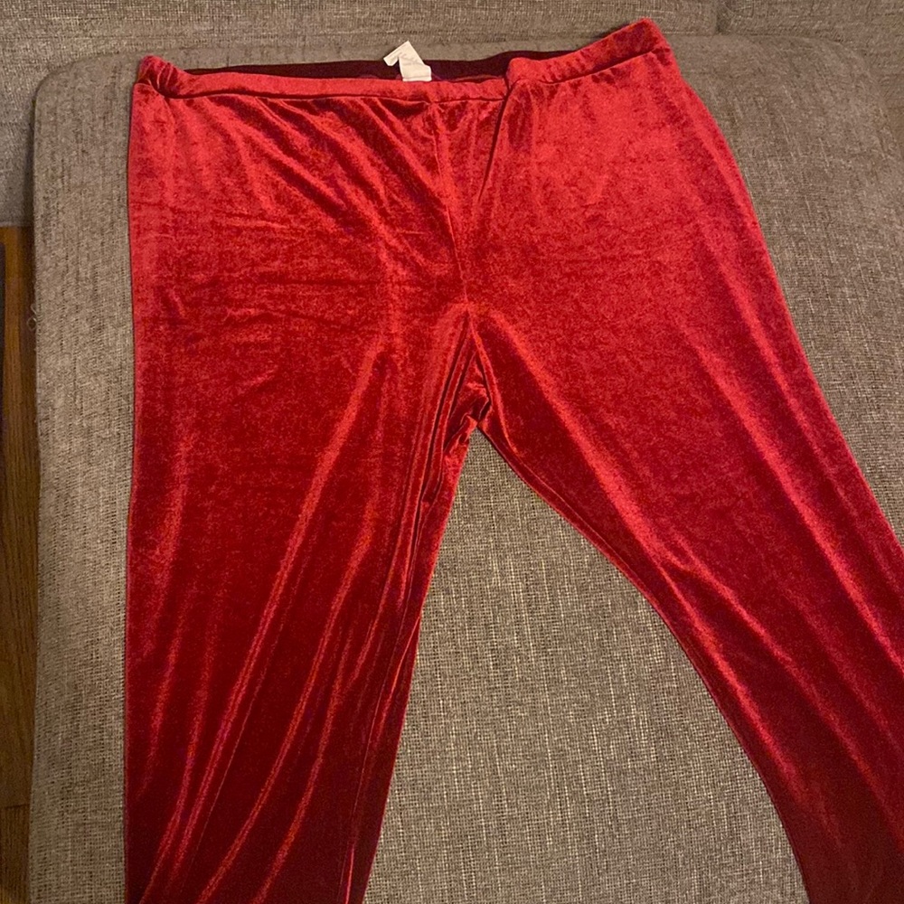RED VELVET FLARE PANTS